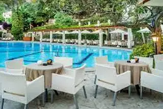 Poolside Cafe